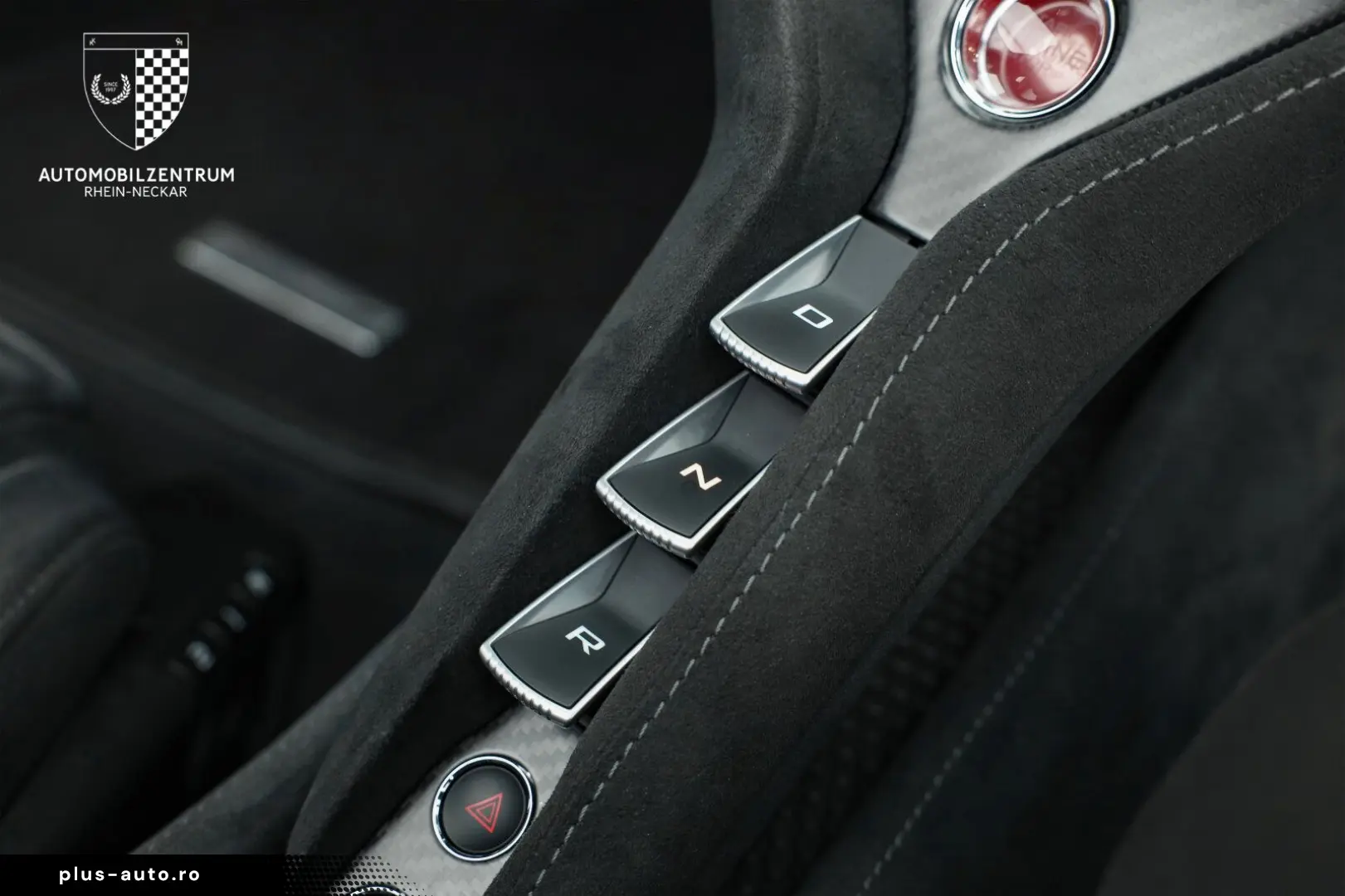MCLAREN 720S PerformancePlus Black Stealth Carbon Sports