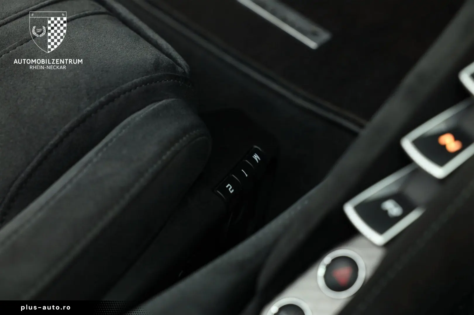 MCLAREN 720S PerformancePlus Black Stealth Carbon Sports