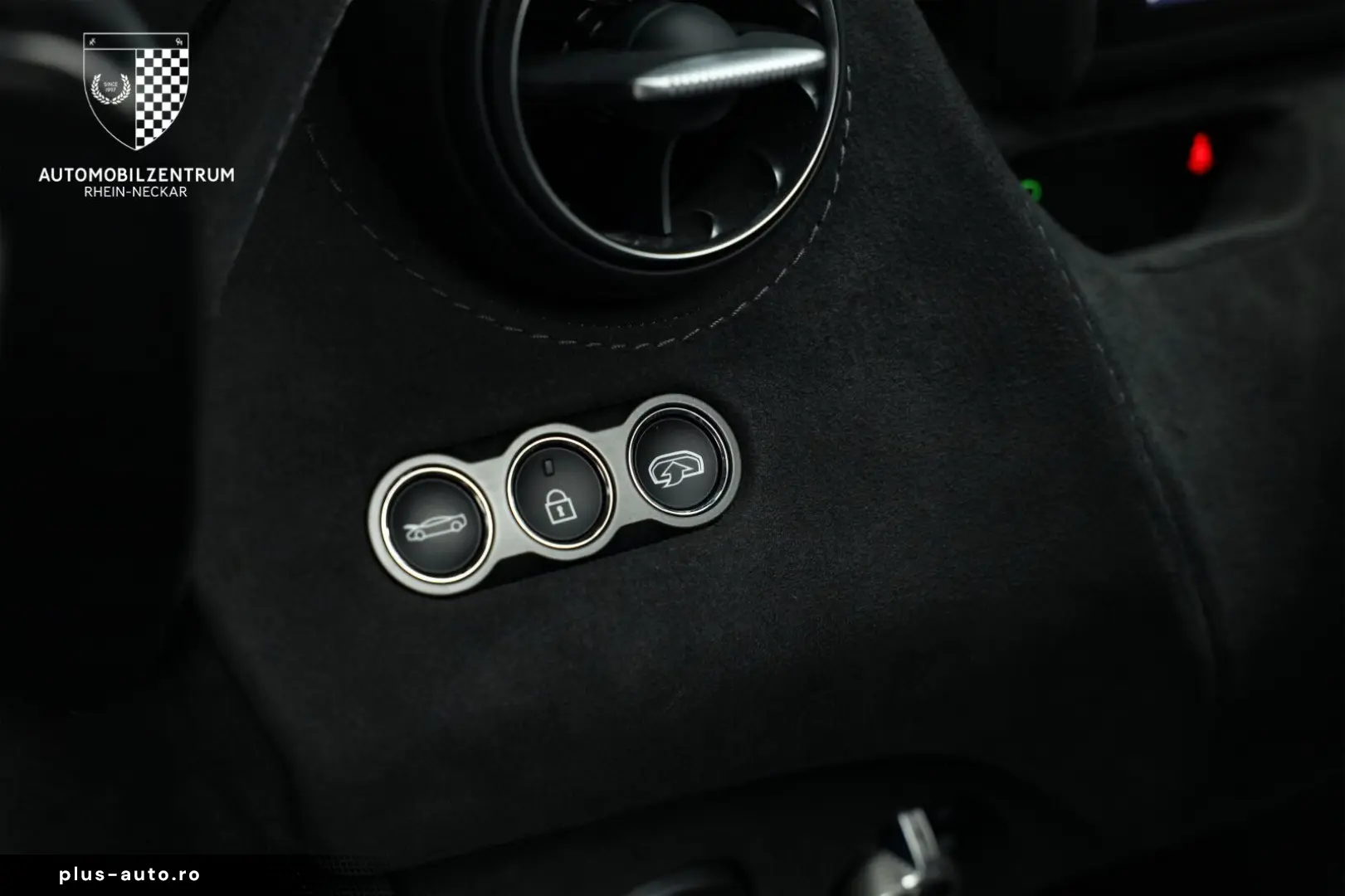 MCLAREN 720S PerformancePlus Black Stealth Carbon Sports