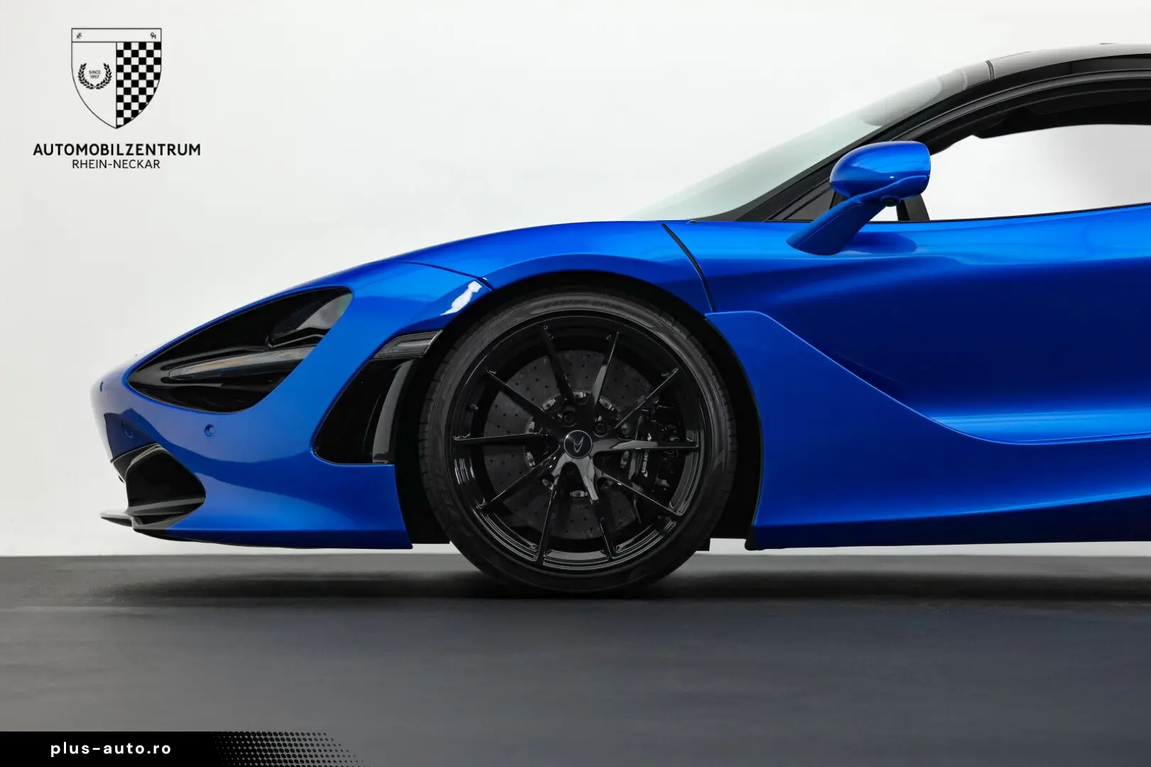 MCLAREN 720S PerformancePlus Black Stealth Carbon Sports