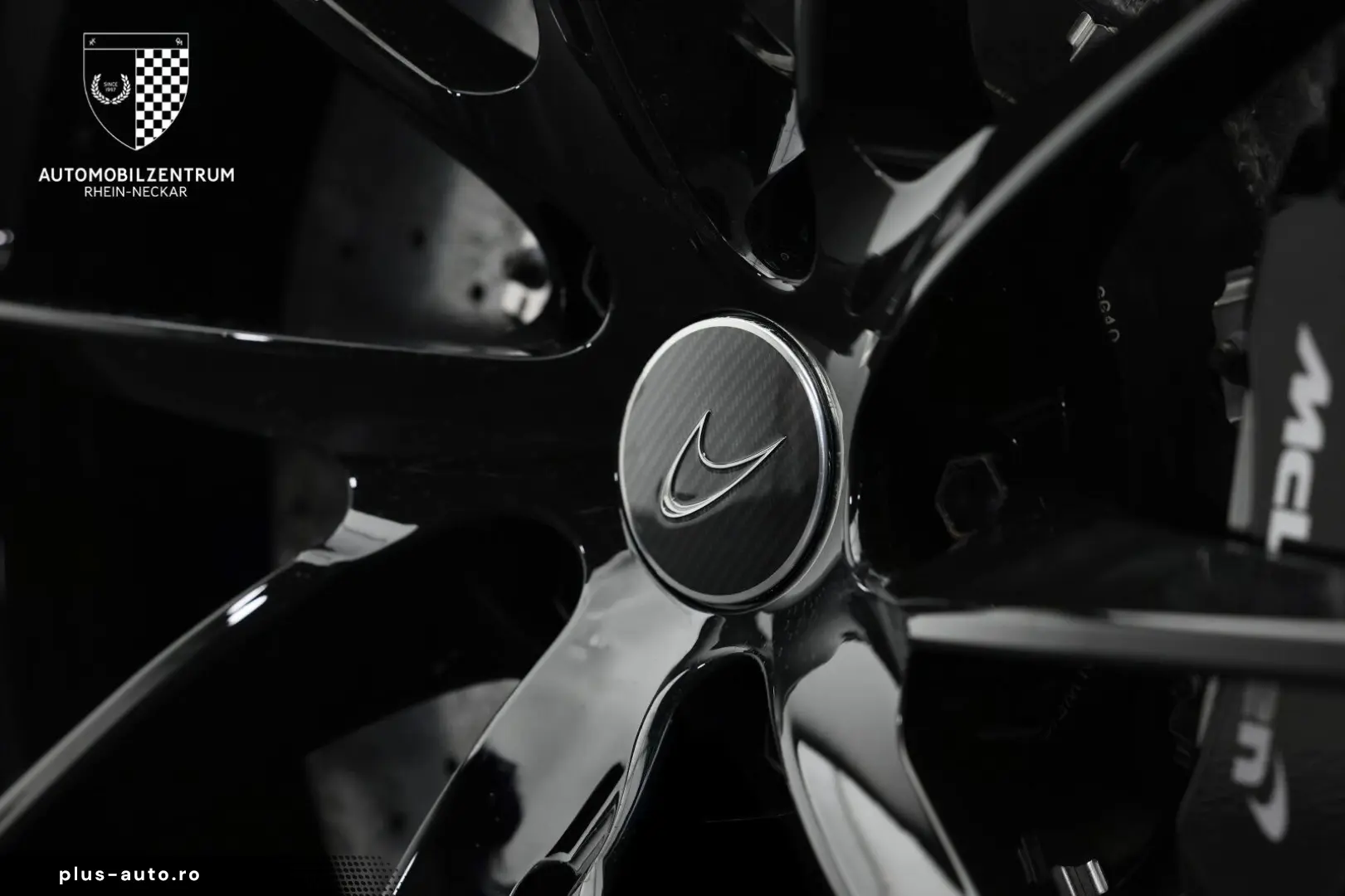 MCLAREN 720S PerformancePlus Black Stealth Carbon Sports