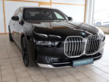 BMW 740d xDrive Massage Sitzlüftung Standheizung