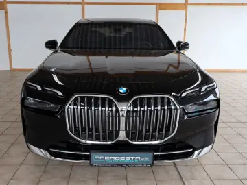 BMW 740d xDrive Massage Sitzlüftung Standheizung