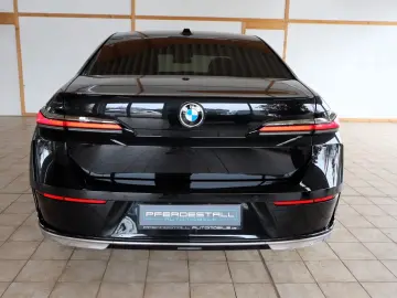BMW 740d xDrive Massage Sitzlüftung Standheizung