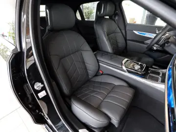 BMW 740d xDrive Massage Sitzlüftung Standheizung
