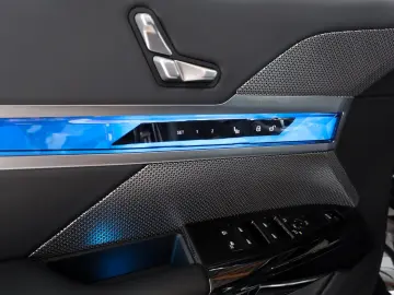 BMW 740d xDrive Massage Sitzlüftung Standheizung