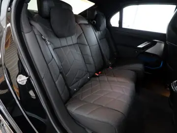BMW 740d xDrive Massage Sitzlüftung Standheizung
