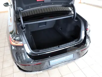 BMW 740d xDrive Massage Sitzlüftung Standheizung