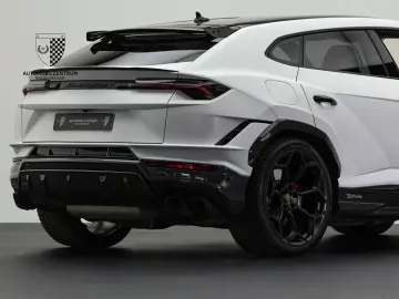 LAMBORGHINI Urus Performante FullCarbon Bang&Olufsen ADAS