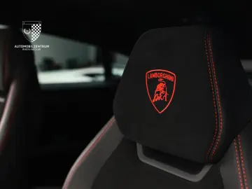 LAMBORGHINI Urus Performante FullCarbon Bang&Olufsen ADAS