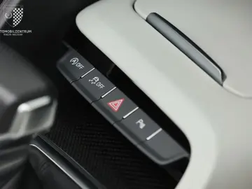 AUDI R8 Spyder Laser Carbon Feinnappa B&O Kamera