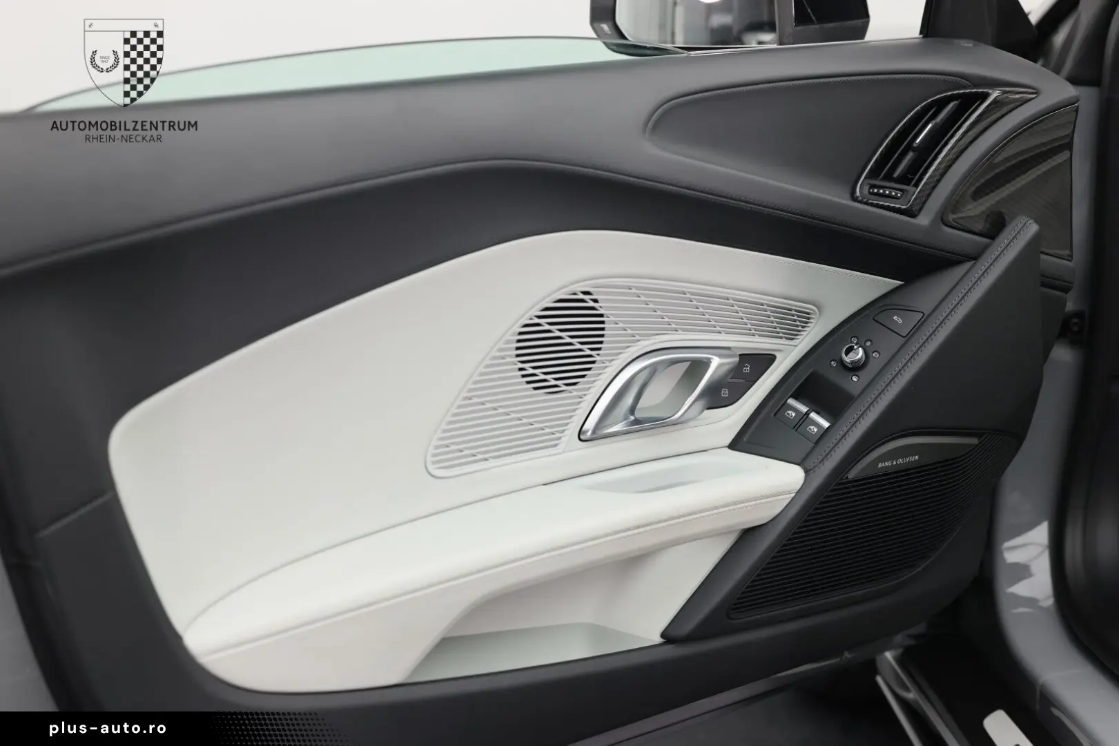 AUDI R8 Spyder Laser Carbon Feinnappa B&O Kamera