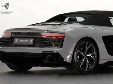 AUDI R8 Spyder Laser Carbon Feinnappa B&O Kamera