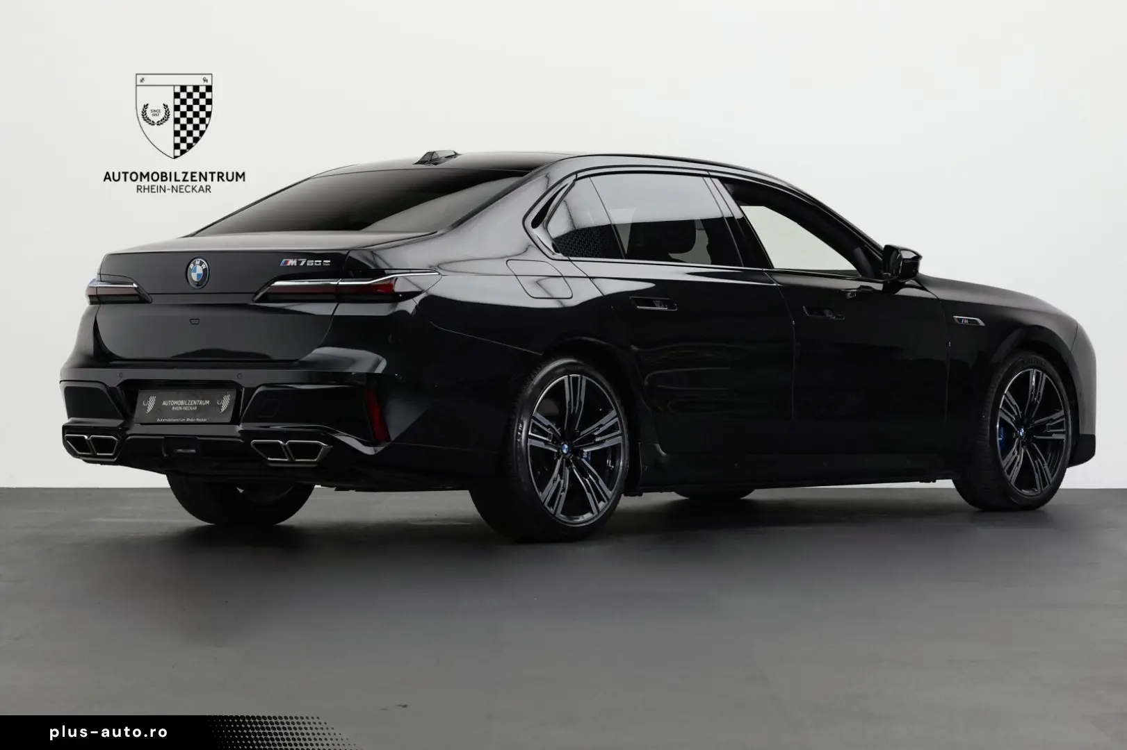 BMW M760 e xDrive Pano Innovation Komfort Iconic