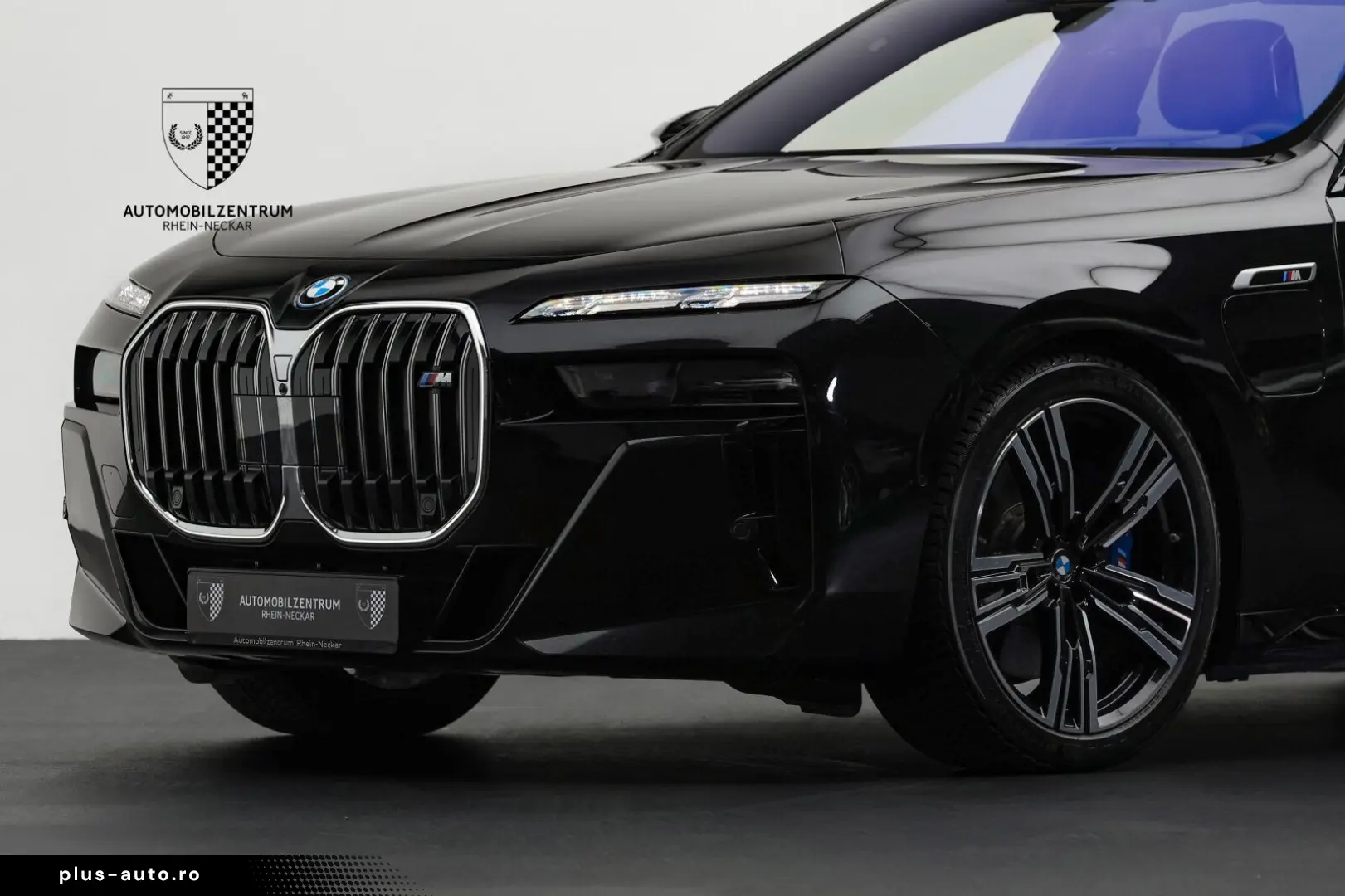 BMW M760 e xDrive Pano Innovation Komfort Iconic