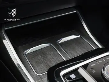 BMW M760 e xDrive Pano Innovation Komfort Iconic