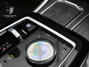 BMW M760 e xDrive Pano Innovation Komfort Iconic