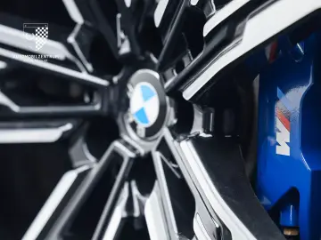 BMW M760 e xDrive Pano Innovation Komfort Iconic