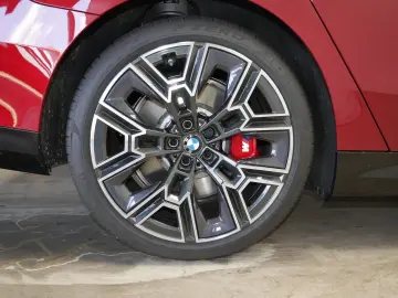 BMW 550e xDrive Limousine M Sport Pro HK HiFi DAB