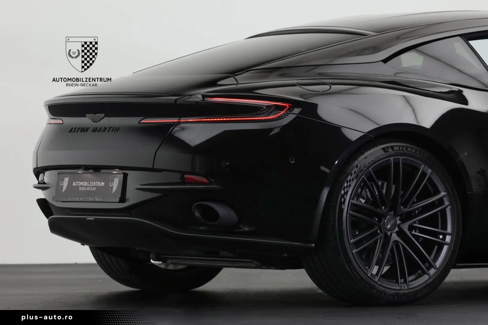 ASTON MARTIN DB12 Coupe FullCarbon Bowers&Wilkins Keramik