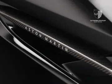 ASTON MARTIN DB12 Coupe FullCarbon Bowers&Wilkins Keramik