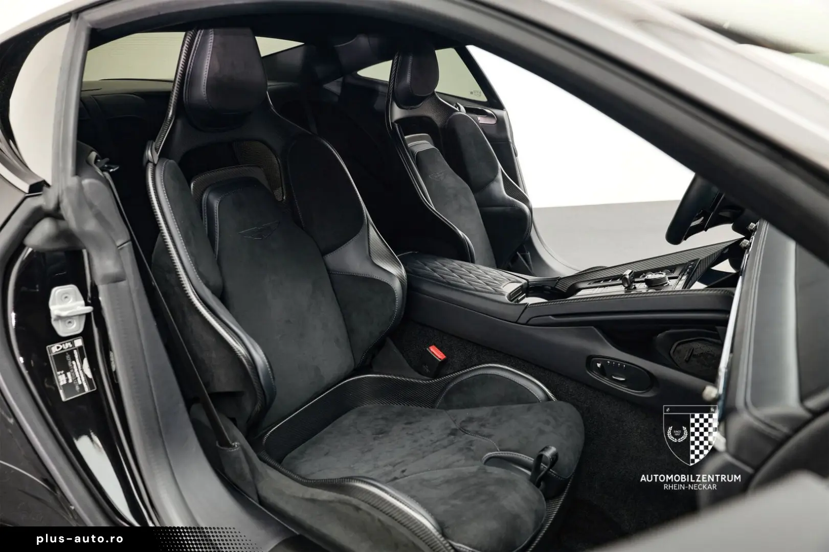 ASTON MARTIN DB12 Coupe FullCarbon Bowers&Wilkins Keramik