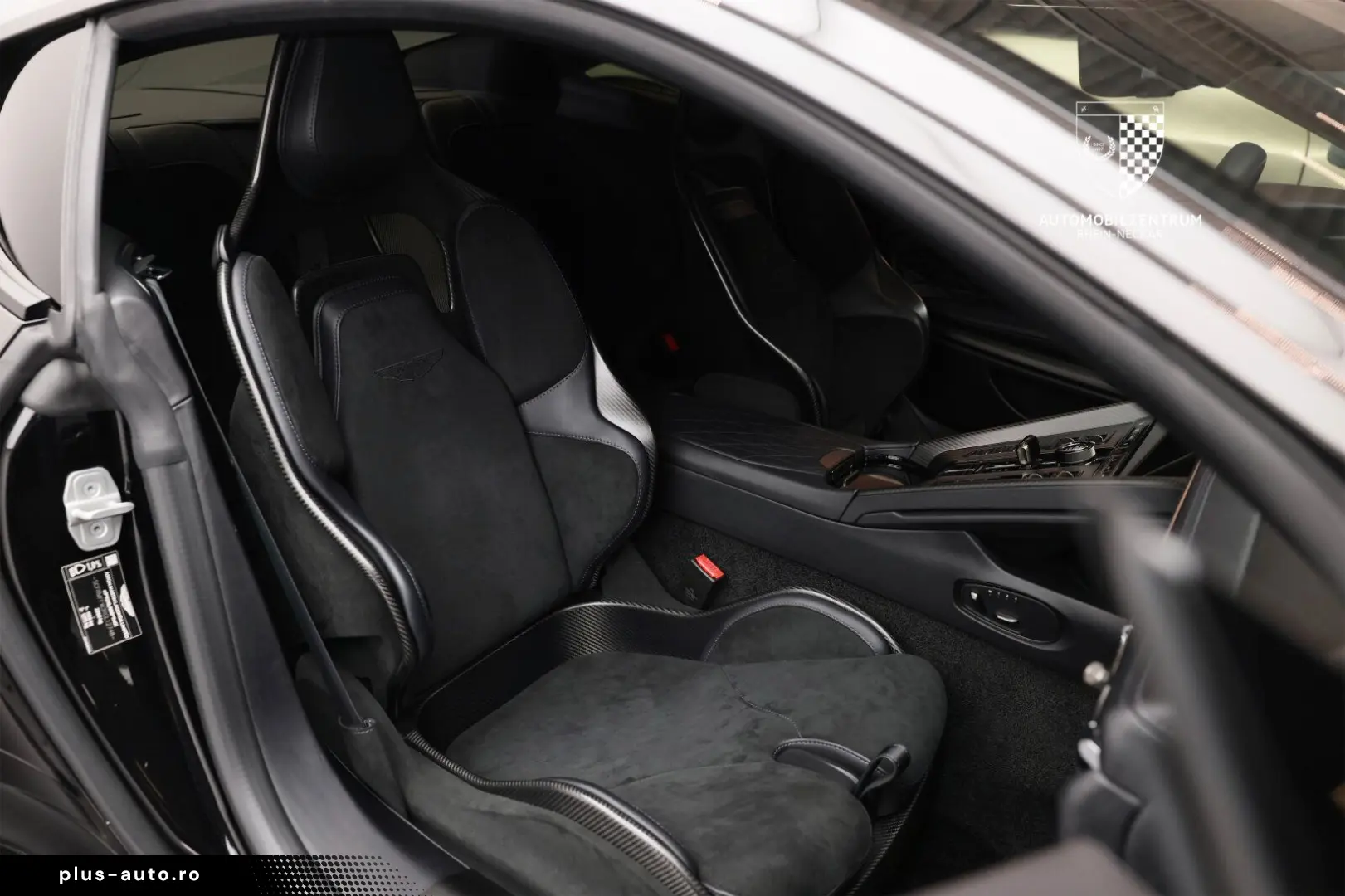 ASTON MARTIN DB12 Coupe FullCarbon Bowers&Wilkins Keramik