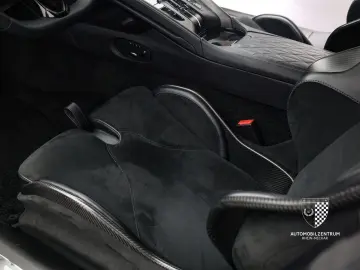 ASTON MARTIN DB12 Coupe FullCarbon Bowers&Wilkins Keramik