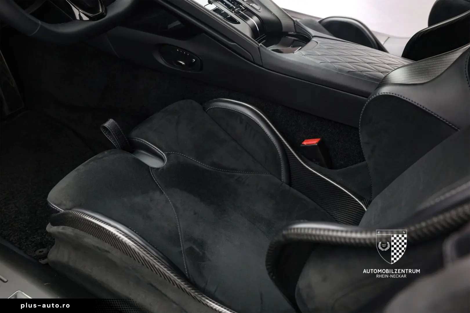 ASTON MARTIN DB12 Coupe FullCarbon Bowers&Wilkins Keramik