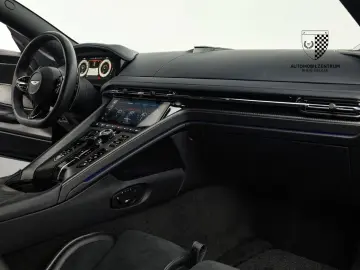 ASTON MARTIN DB12 Coupe FullCarbon Bowers&Wilkins Keramik