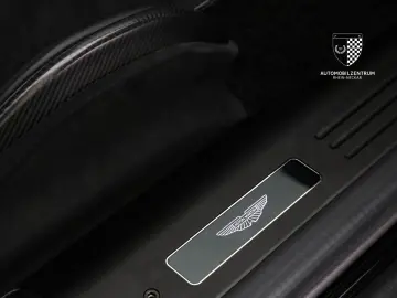 ASTON MARTIN DB12 Coupe FullCarbon Bowers&Wilkins Keramik