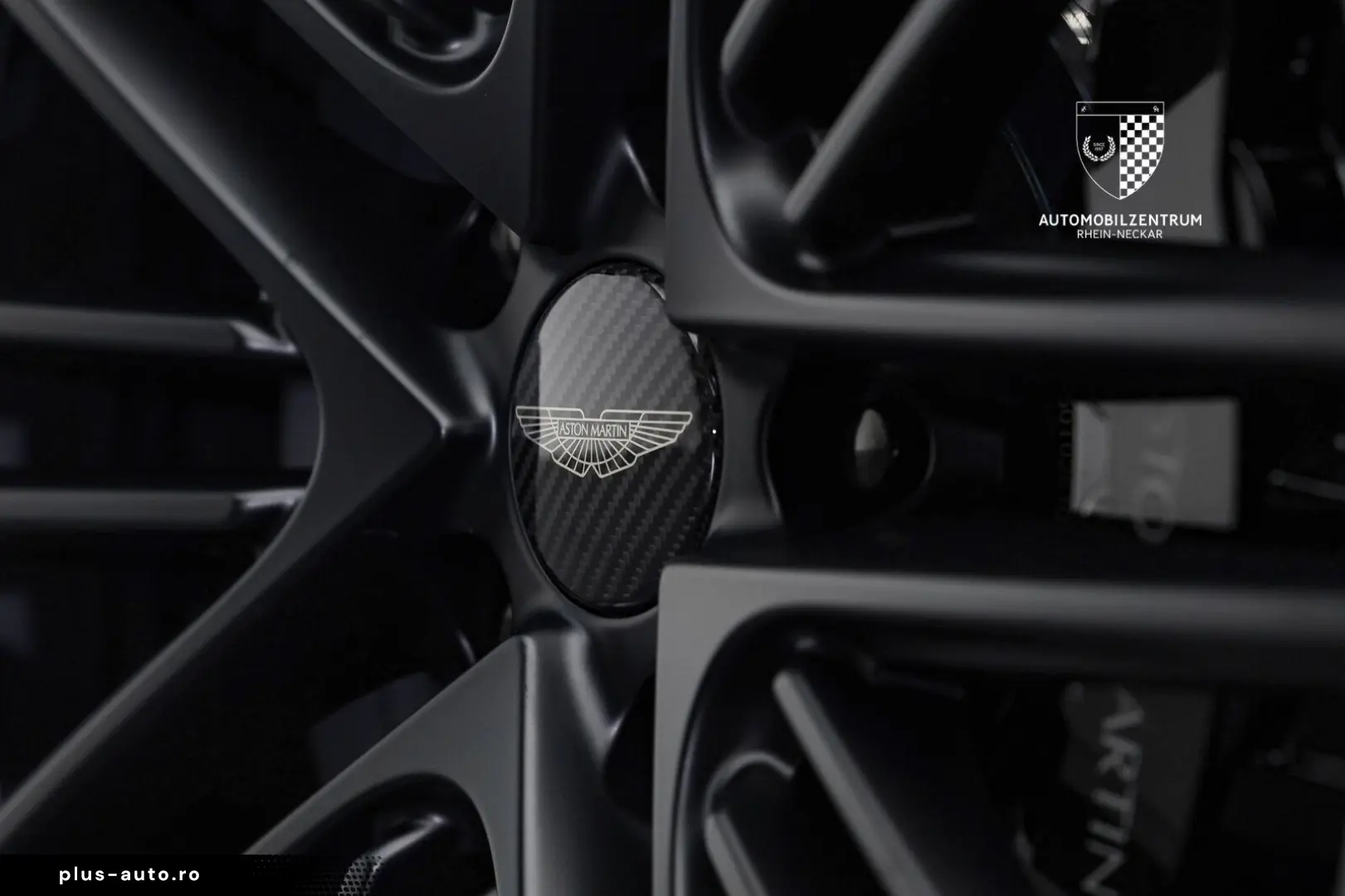 ASTON MARTIN DB12 Coupe FullCarbon Bowers&Wilkins Keramik