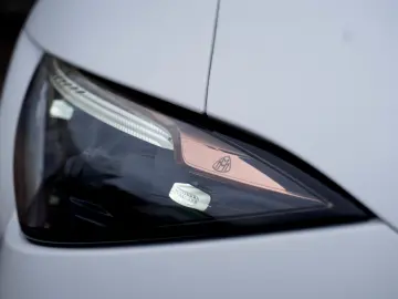 MAYBACH SL 680 MAYBACH MONOGRAM SERIES WHITE AMBIENCE