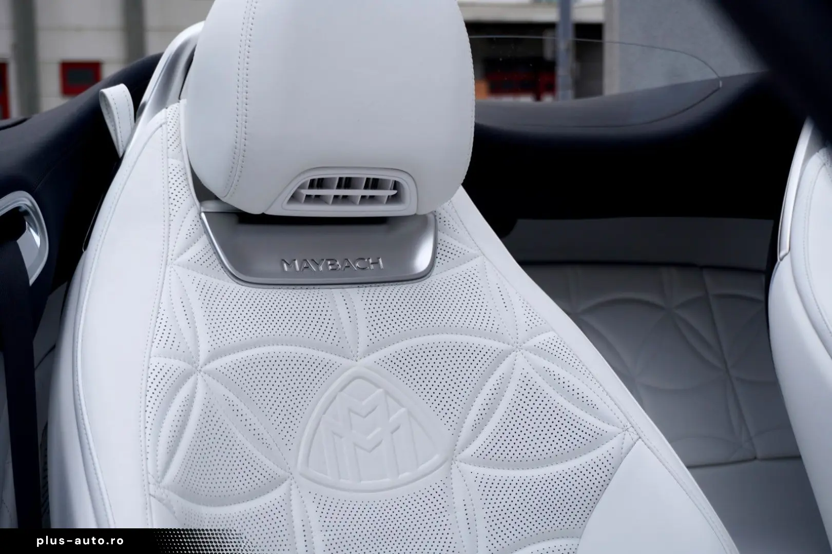 MAYBACH SL 680 MAYBACH MONOGRAM SERIES WHITE AMBIENCE