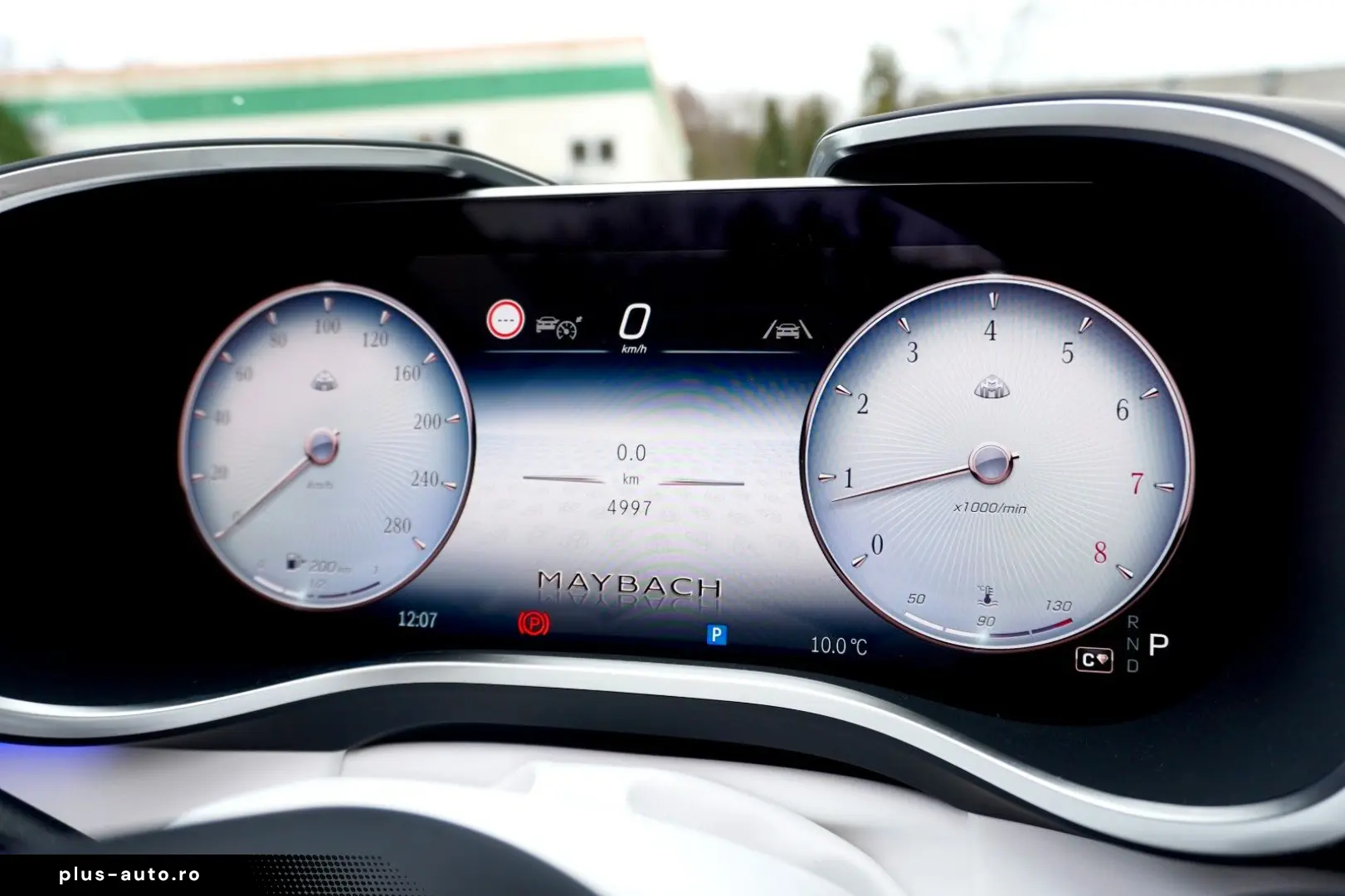 MAYBACH SL 680 MAYBACH MONOGRAM SERIES WHITE AMBIENCE