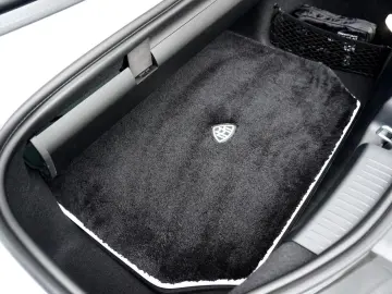 MAYBACH SL 680 MAYBACH MONOGRAM SERIES WHITE AMBIENCE
