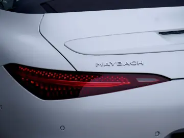 MAYBACH SL 680 MAYBACH MONOGRAM SERIES WHITE AMBIENCE