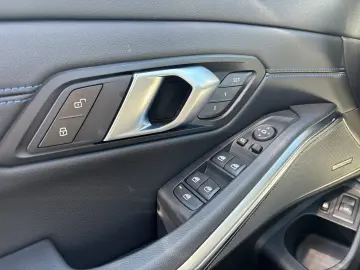 BMW 330e M-SPORT-PRO