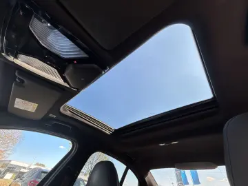 BMW 330e M-SPORT-PRO