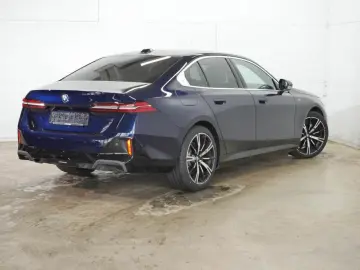 BMW 550e M Sport ACC IntAkt.Pano.Icon.Sitzbel.360H K