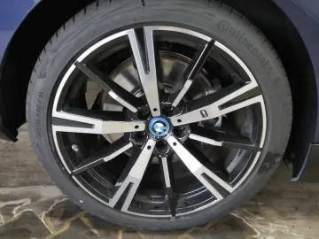 BMW 550e M Sport ACC IntAkt.Pano.Icon.Sitzbel.360H K