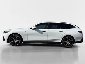BMW 520d Touring M Sport Pro AHK Inno Travel Comfort