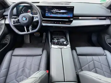 BMW 520d Touring M Sport Pro AHK Inno Travel Comfort