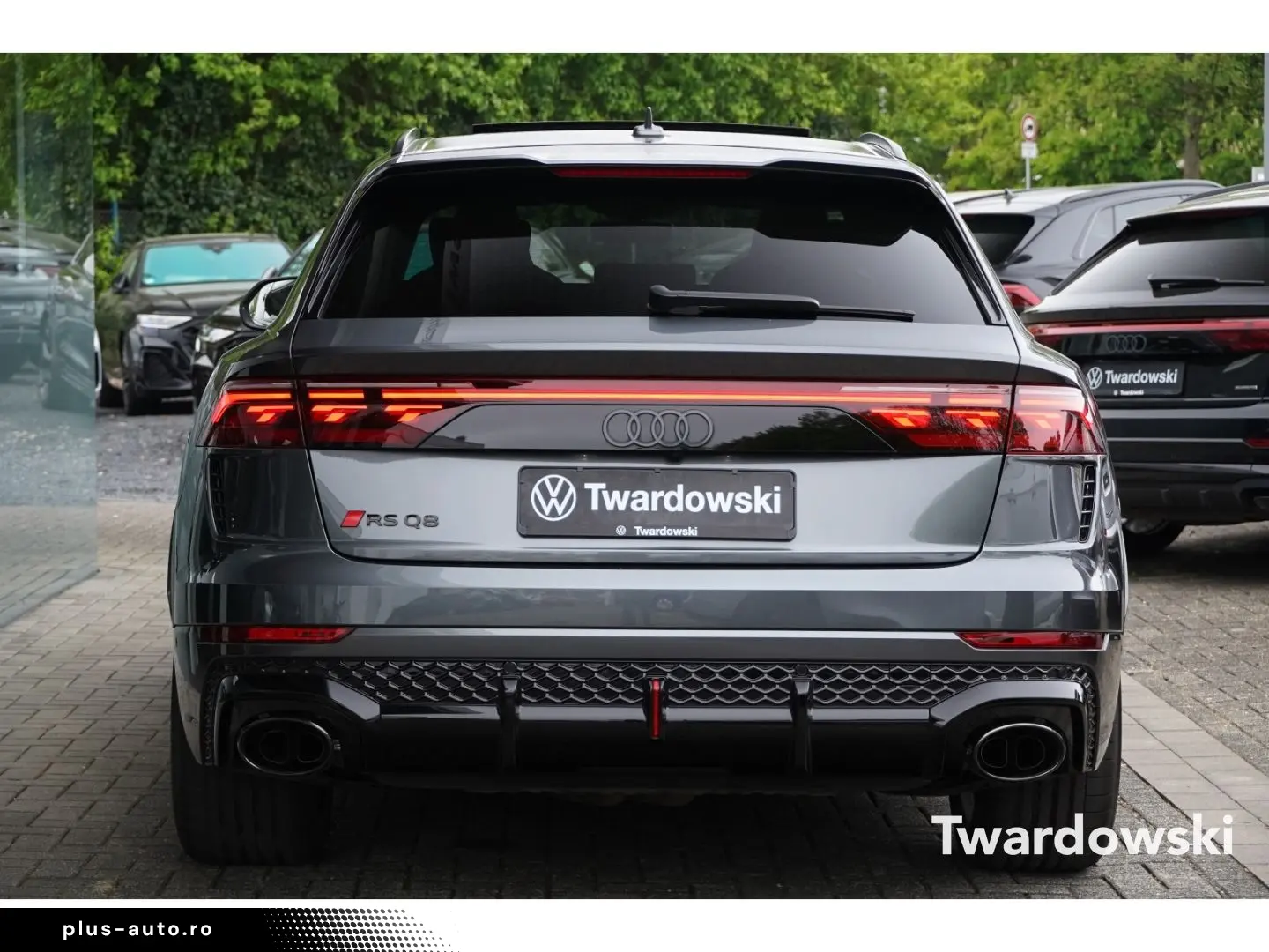 AUDI RSQ8 Performance Matrix Keramik HUD AHK 305 KMH