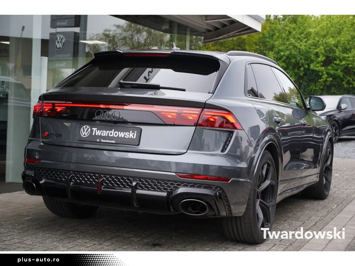 AUDI RSQ8 Performance Matrix Keramik HUD AHK 305 KMH