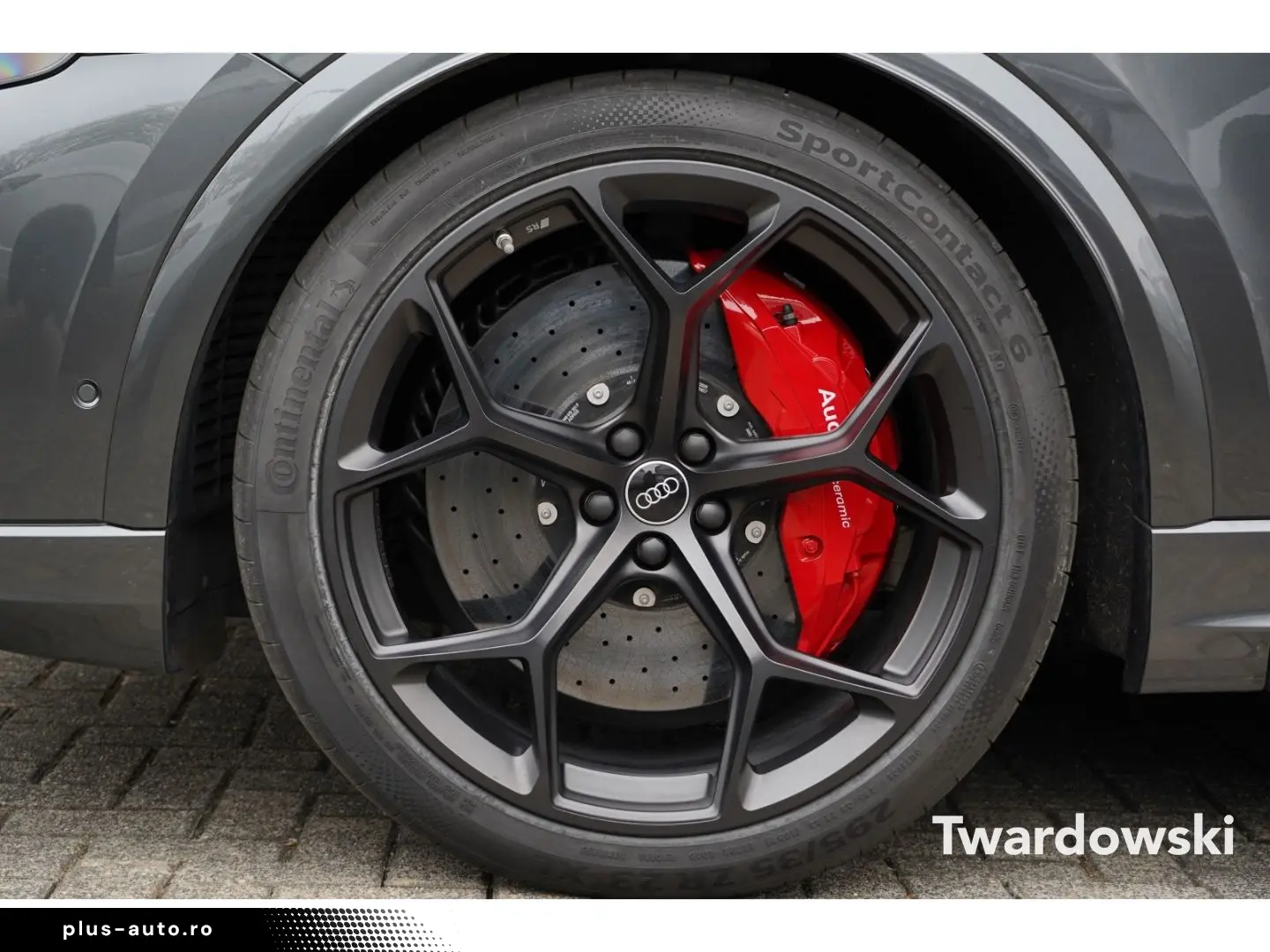 AUDI RSQ8 Performance Matrix Keramik HUD AHK 305 KMH