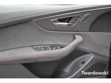 AUDI RSQ8 Performance Matrix Keramik HUD AHK 305 KMH