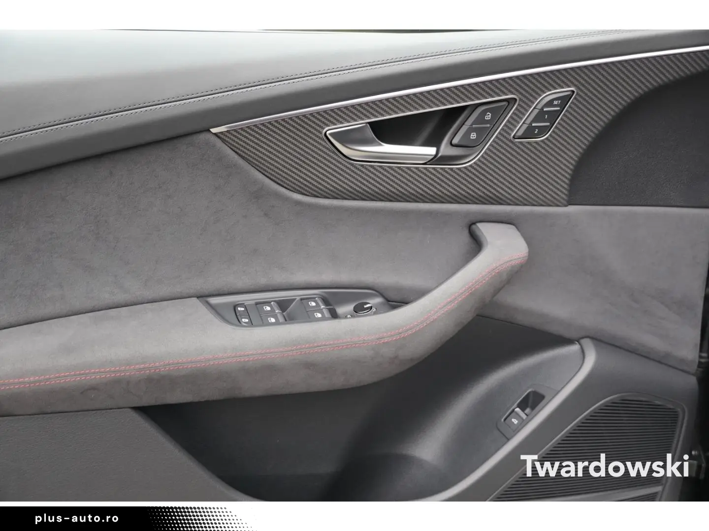 AUDI RSQ8 Performance Matrix Keramik HUD AHK 305 KMH