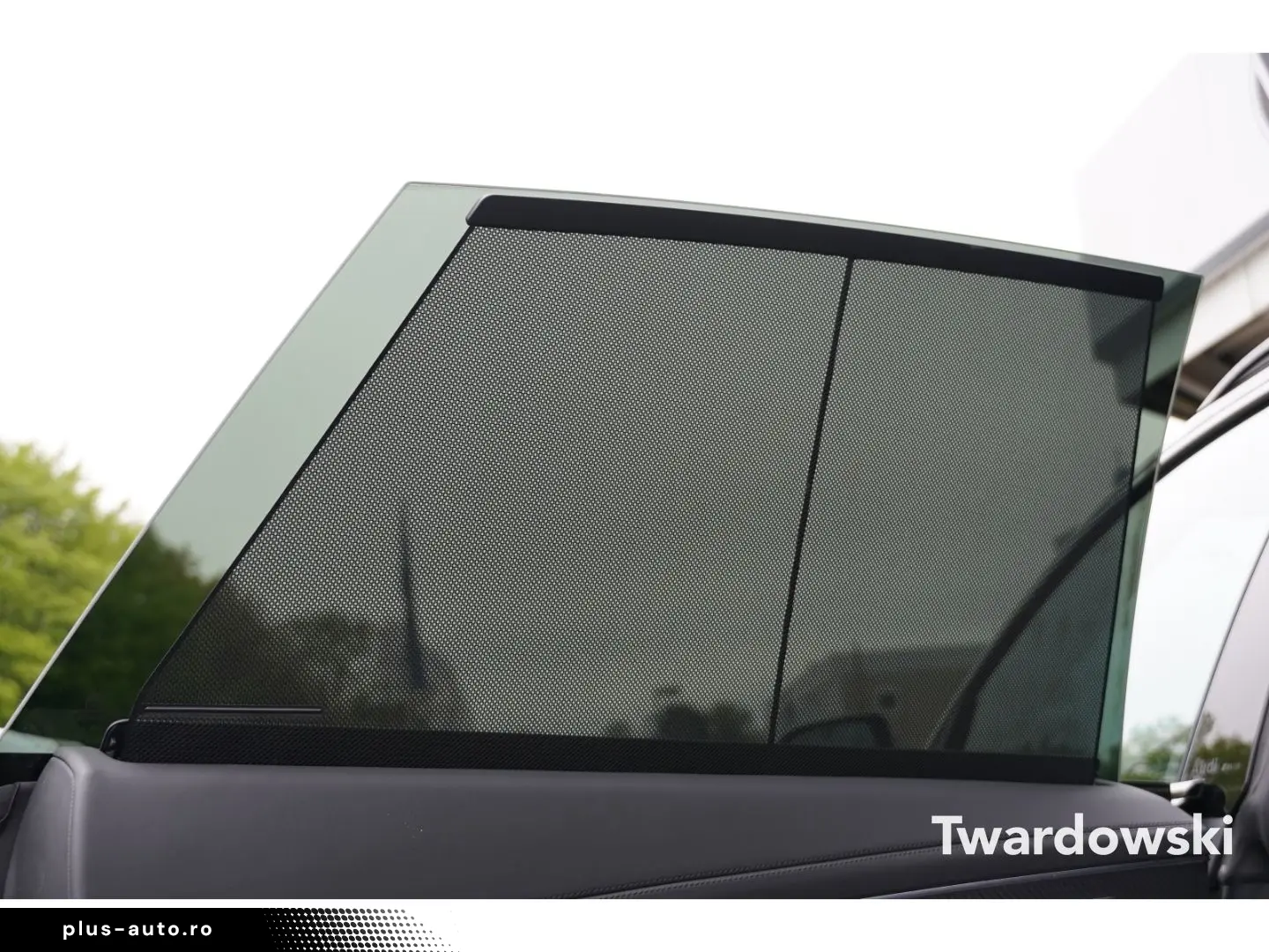 AUDI RSQ8 Performance Matrix Keramik HUD AHK 305 KMH