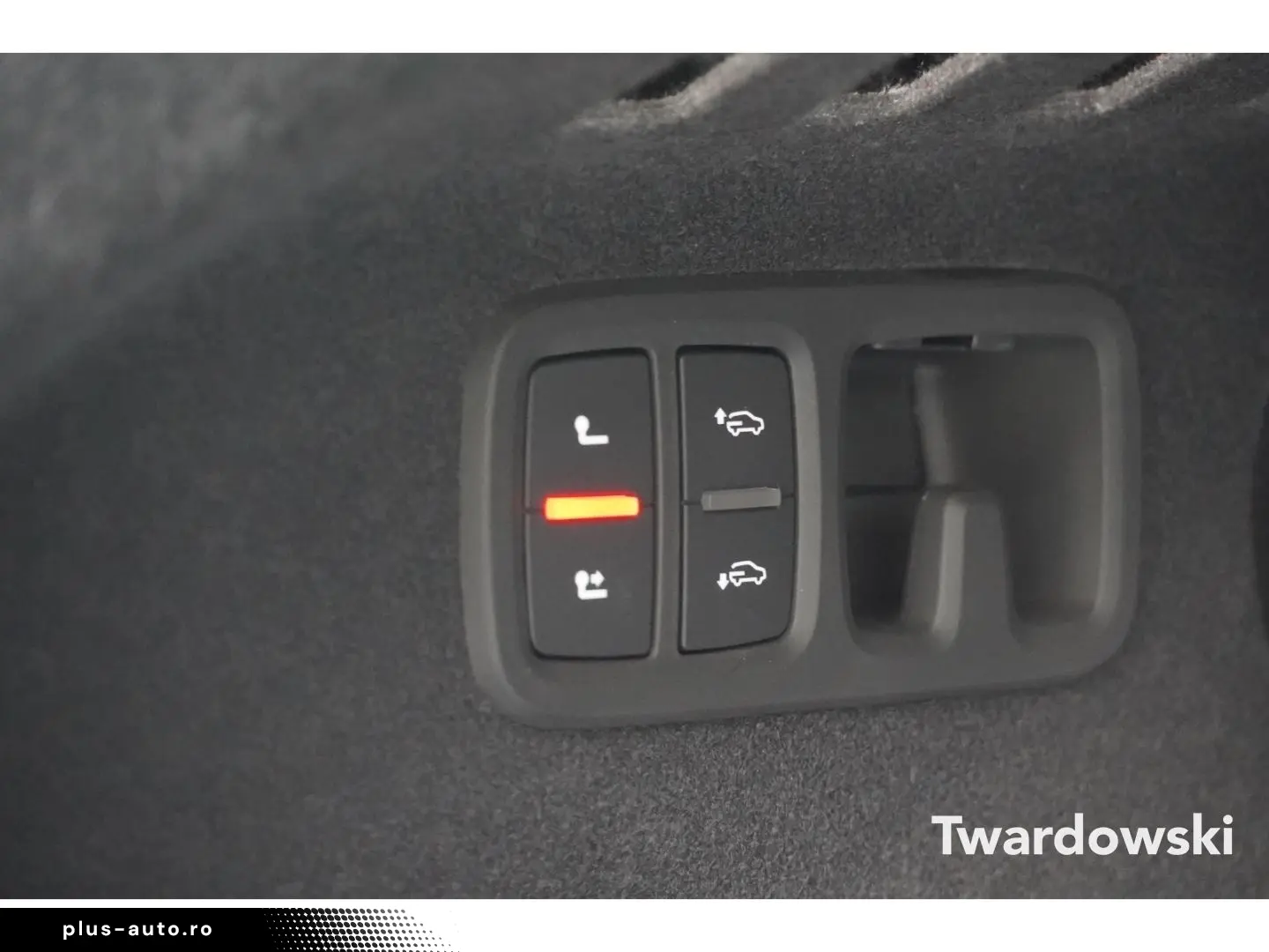 AUDI RSQ8 Performance Matrix Keramik HUD AHK 305 KMH